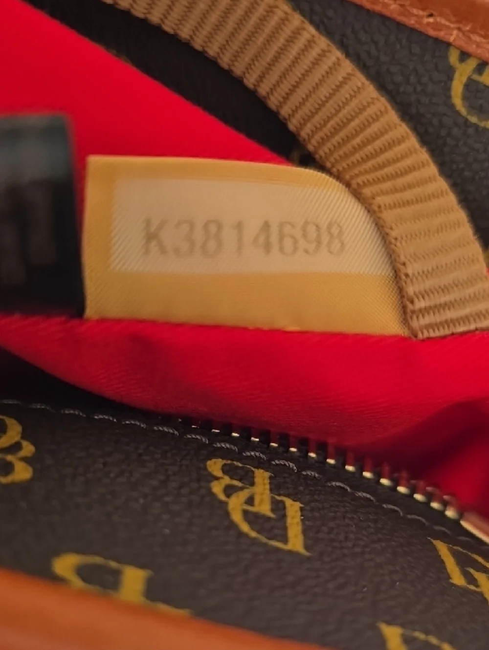Dooney & Bourke classic dooney